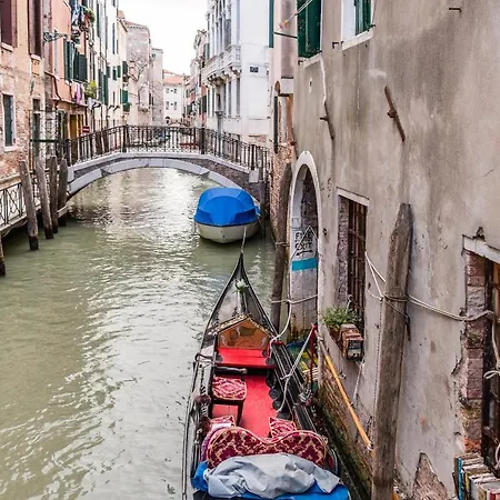Doge's Pantheon & St.mark School In Hidden Lejlighed Venedig